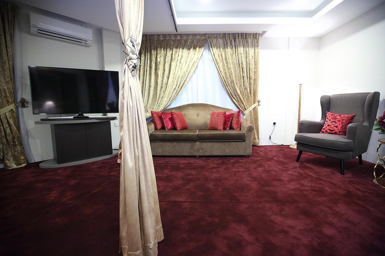 Al Khatiri Hotel Кубанг Кериан Екстериор снимка