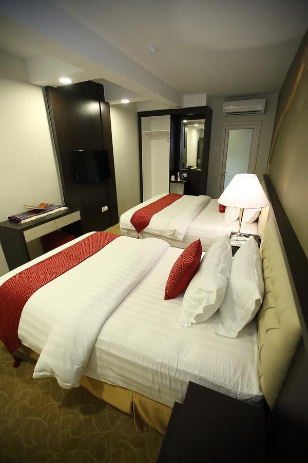 Al Khatiri Hotel Кубанг Кериан Екстериор снимка