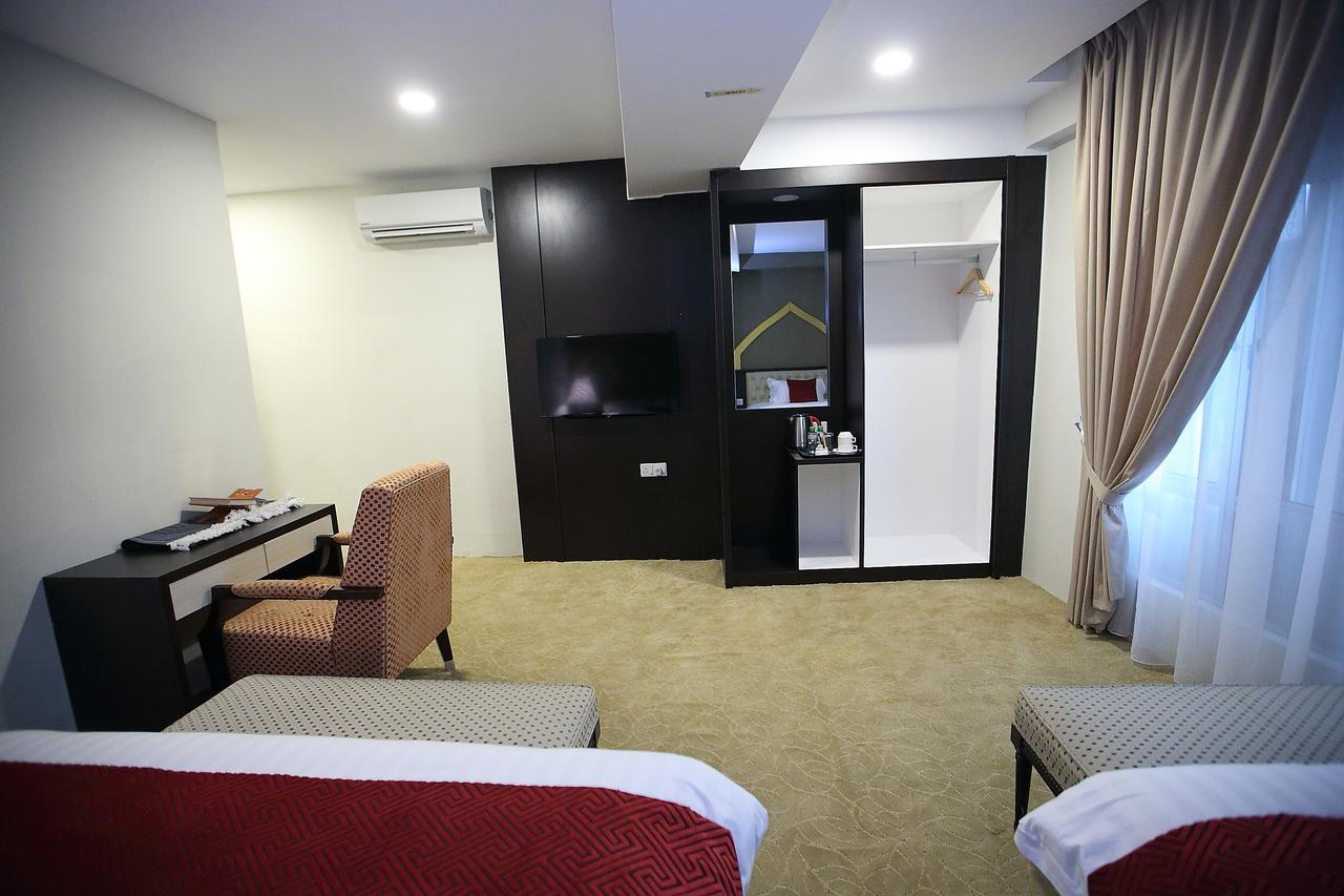Al Khatiri Hotel Кубанг Кериан Екстериор снимка