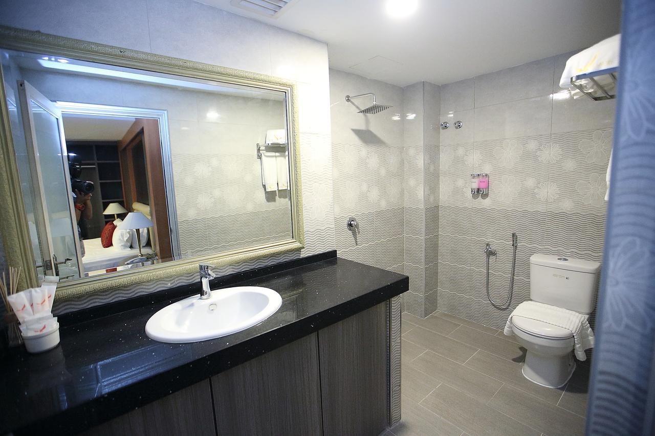 Al Khatiri Hotel Кубанг Кериан Екстериор снимка